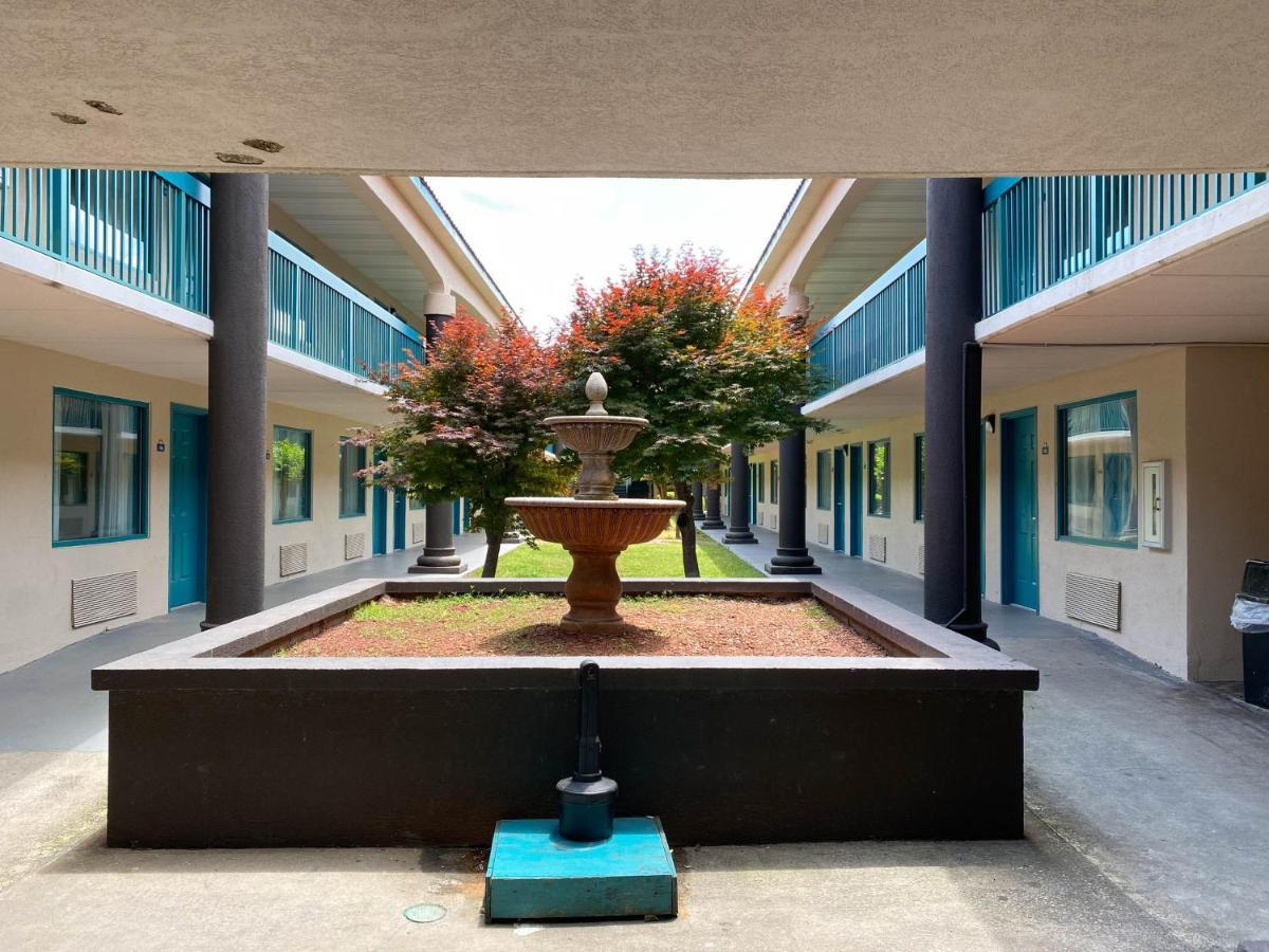 Motel 6 Savannah Ga Gateway & I95 Extérieur photo